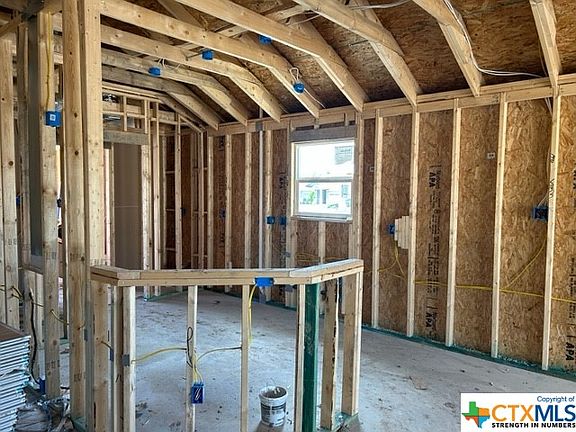 3rd image of 1418 Sideoats Ln