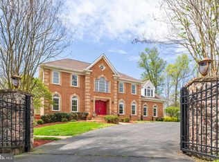 12501 Bunche Rd, Fairfax, VA 22030