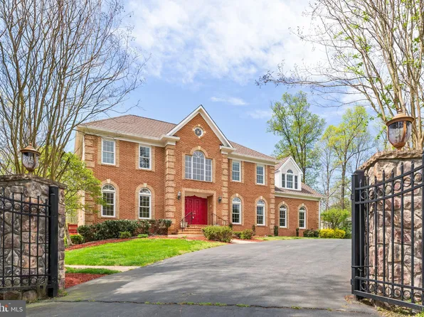 12501 Bunche Rd, Fairfax, VA 22030