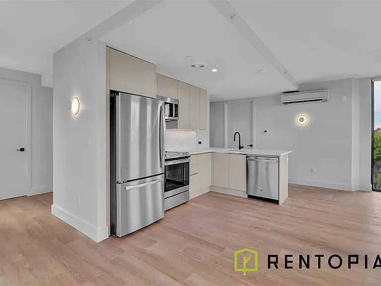 130 Hope St #203N — Photo 3