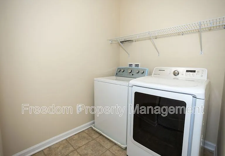 7408 Brunson Cir — Photo 49