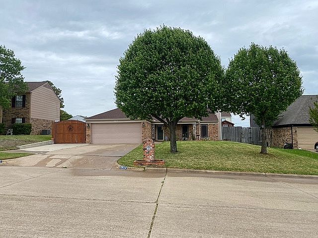1st image of 4617 Southlook Dr