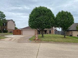 4617 Southlook Dr, Grand Prairie, TX 75052