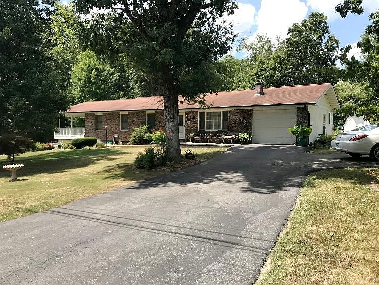 1st image of 1325 Hickory Hills Dr