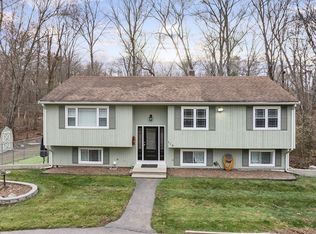 118 Fairview Ave, Rehoboth, MA 02769