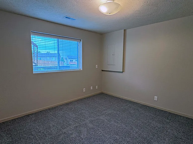 16305 Browne St — Photo 24