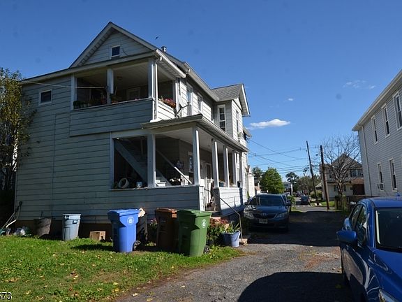 4th image of 103 E Henry St