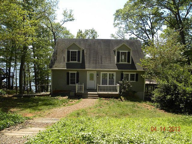 1st image of 155 Lakeview Dr