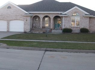2103 Grandview Dr, Fort Dodge, IA 50501