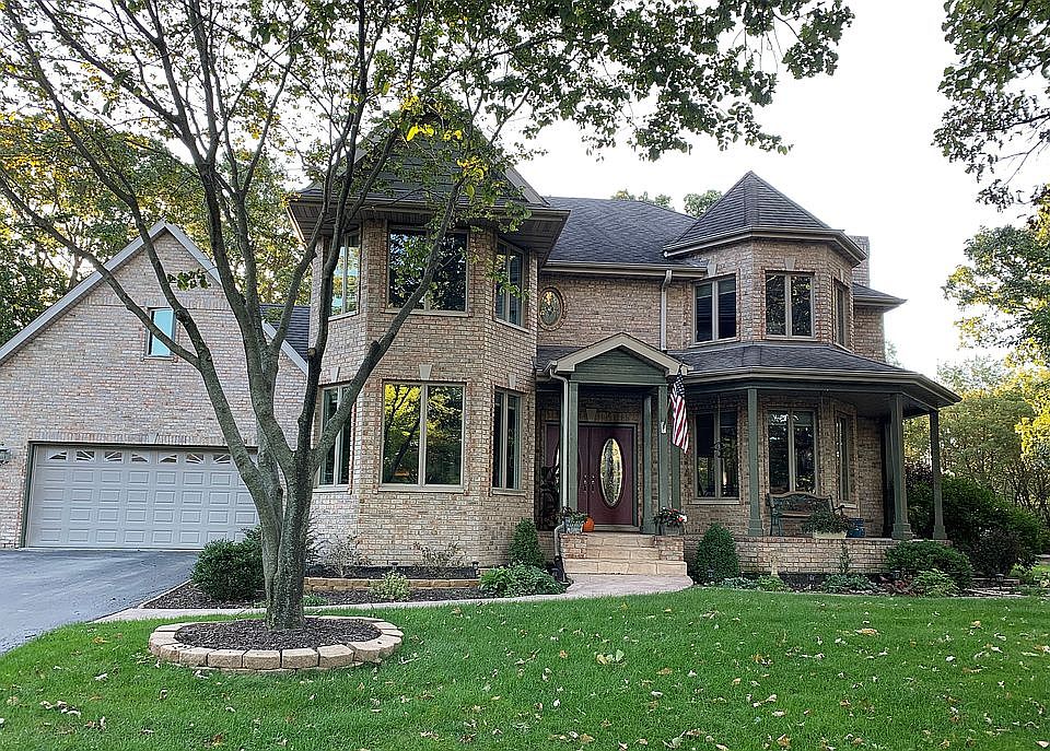 1st image of 8675 Fair Oaks Ln