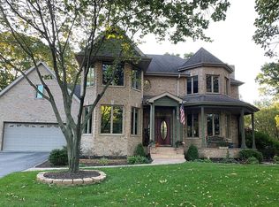 8675 Fair Oaks Ln, Saint John, IN 46373