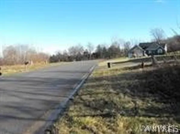 996 Little Vista Dr #49, Lewiston, NY 14092