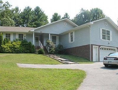 2nd image of 397 Pearl Ln