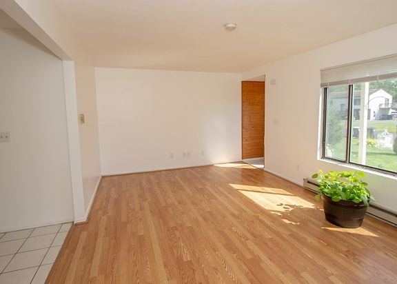 4th image of 37B Suncrest Dr