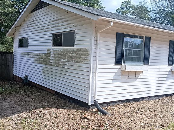 3rd image of 326 Emerson Dr