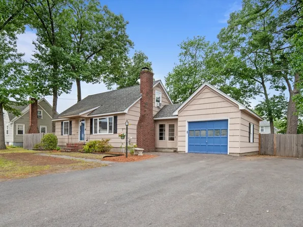 230 Chelmsford St, Chelmsford, MA 01824