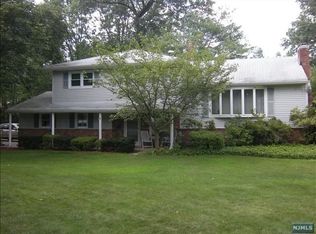 114 Karen Pl, Wyckoff, NJ 07481