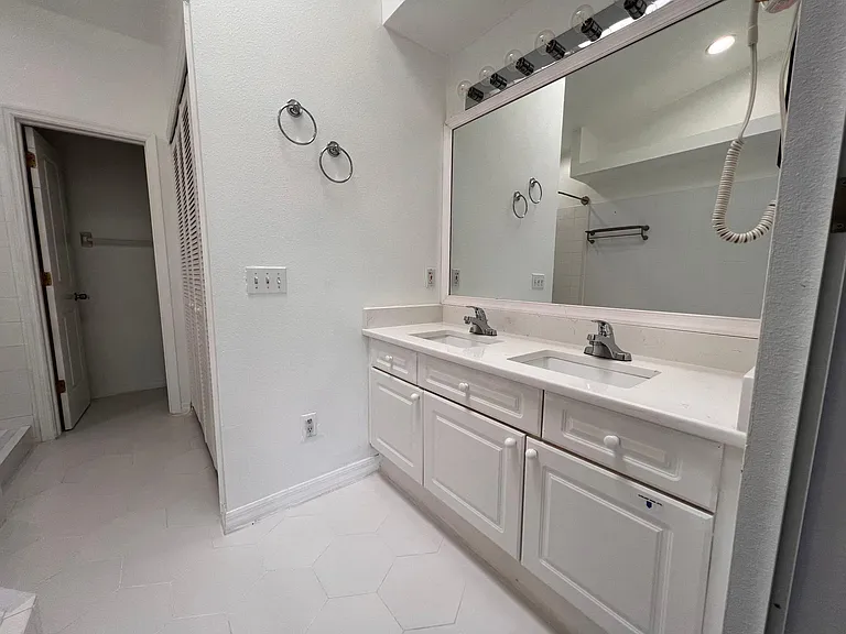 329 Orchid Dr — Photo 7