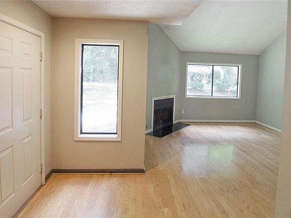 3rd image of 501 Cedar Chase Cir NE
