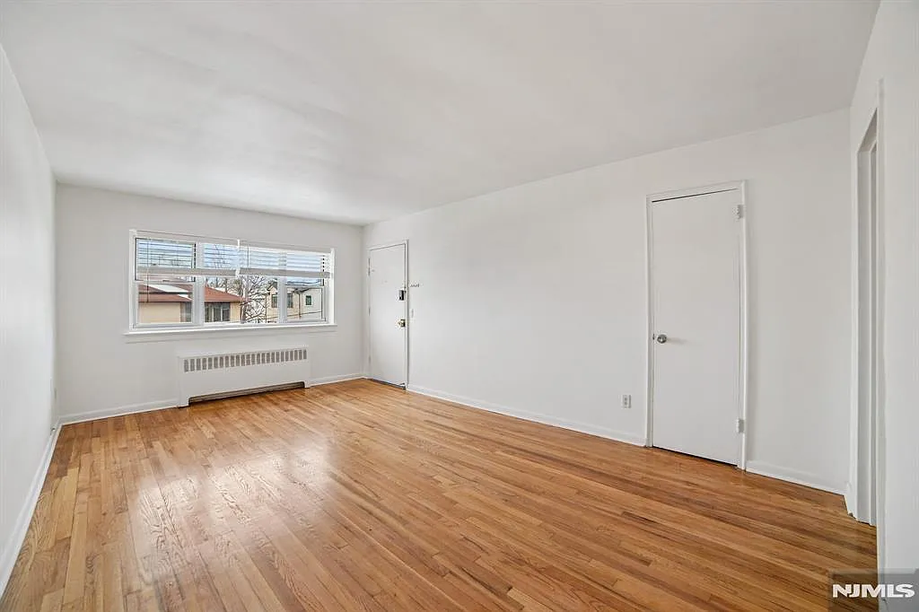 2430 8th St #5B photo 1