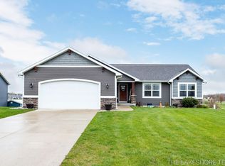 11667 Olive Lake Dr, West Olive, MI 49460