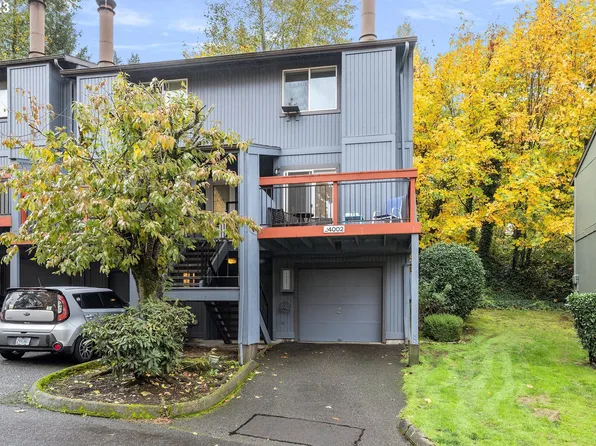 24002 NE Treehill Dr, Wood Village, OR 97060