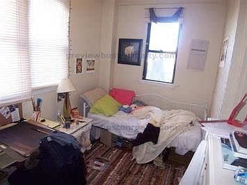 4th image of 10 Park Vale Ave APT 2