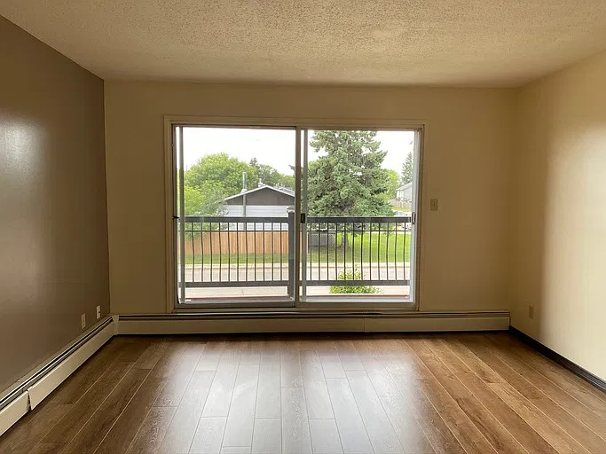 2 bed, 1.0 bath, $1,450 — Photo 3
