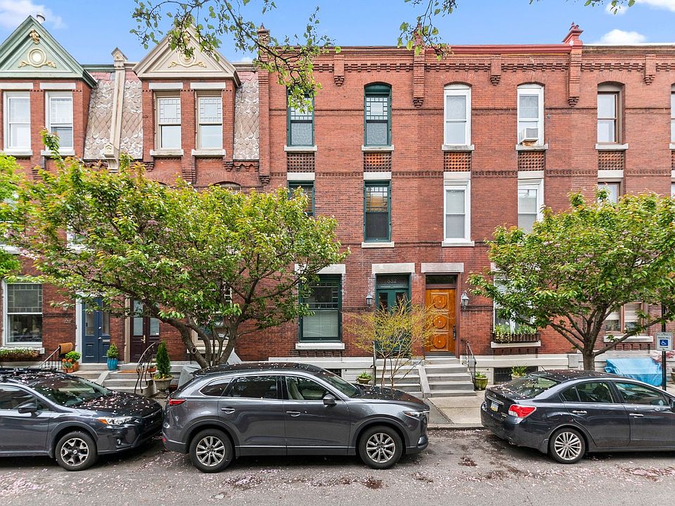 1st image of 832 N Woodstock St #3