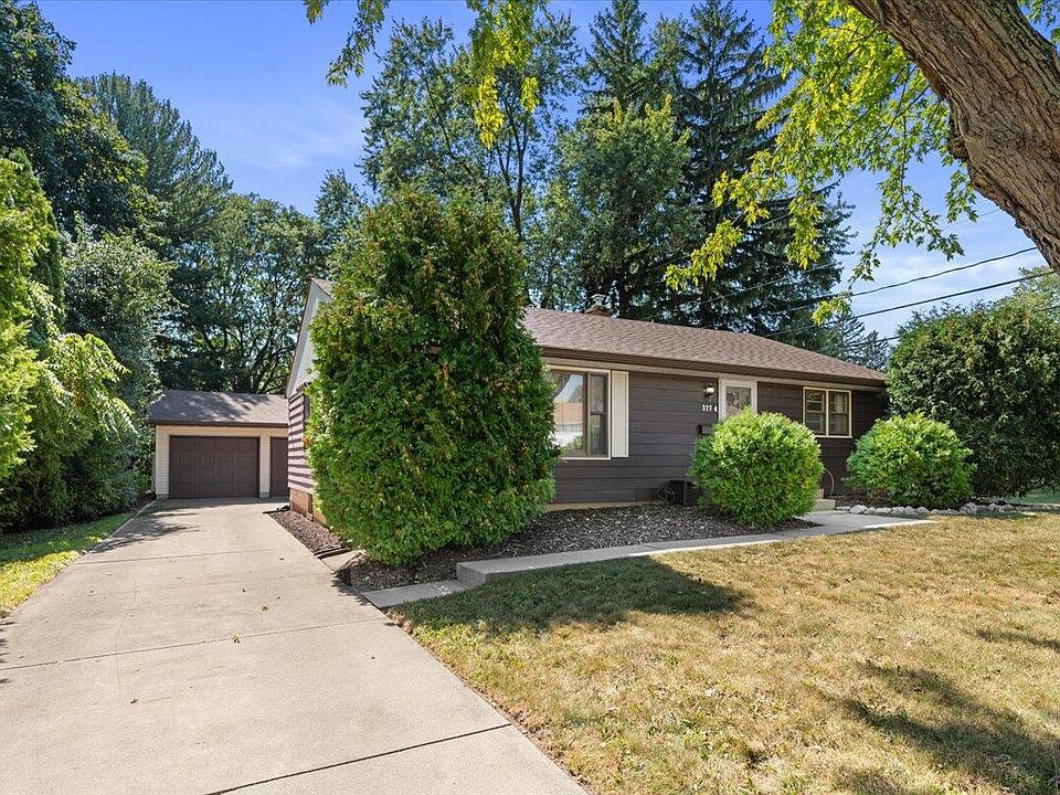 1st image of 327 Dicke AVENUE