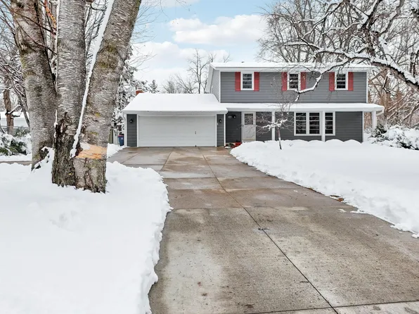 14808 Gleason Lake Dr, Plymouth, MN 55447