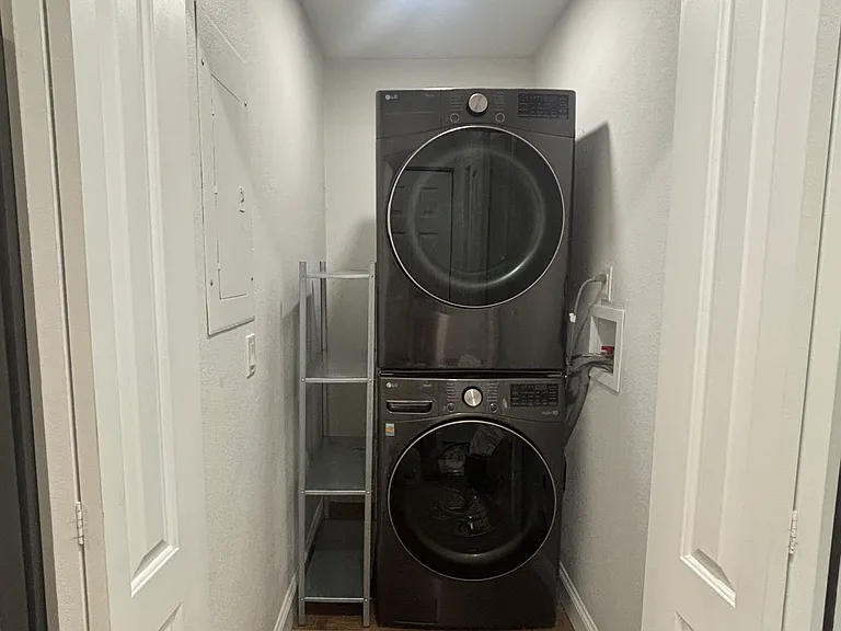 3911 W Rogers Ave — Photo 8