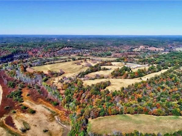 12098 Carr Place Rd, Hindsville, AR 72738