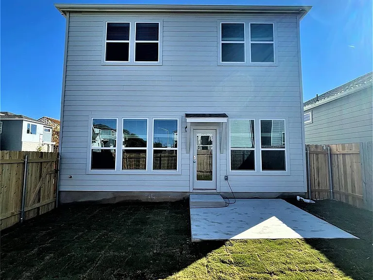 15110 Forum Ave — Photo 27