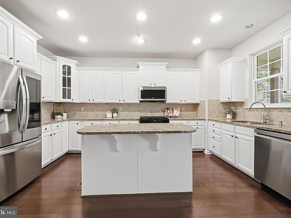 5th image of 13521 Latrobe Ln #1309
