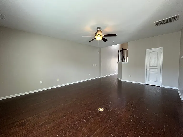 8206 Yaxley Hall Dr — Photo 7