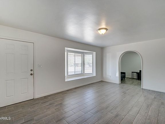 5th image of 1124 W COCHISE Drive