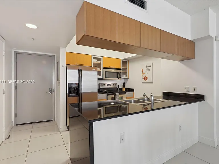 1750 N Bayshore Dr #2805 — Photo 13