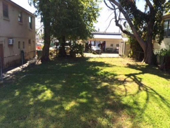 5th image of 3606 Johnson St