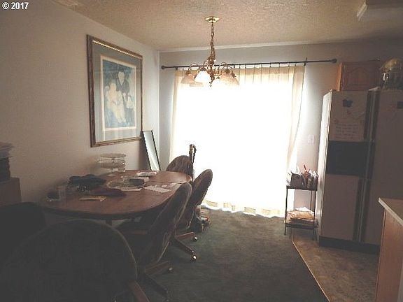 4th image of 8904 NE 15th Ave