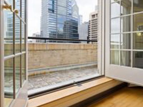 2nd image of 111 S 15th St #Penthouse P302