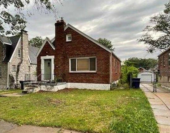 3rd image of 8565 Tara Ln