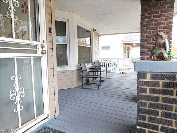3rd image of 10305-07 Joan Ave