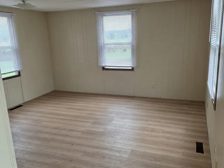 Kingswood Plaza MHC LLC - Rent to Own — Photo 29
