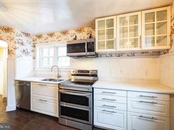 559 Chestnut St, Royersford, PA 19468