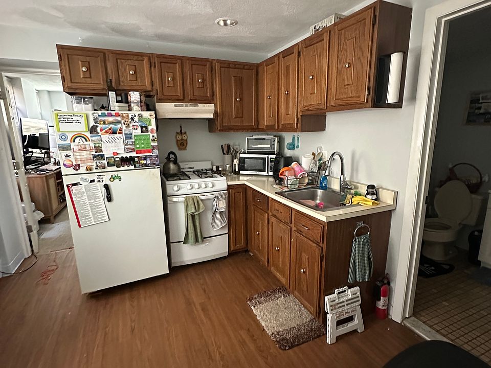 1st image of 46 Charter St APT 2