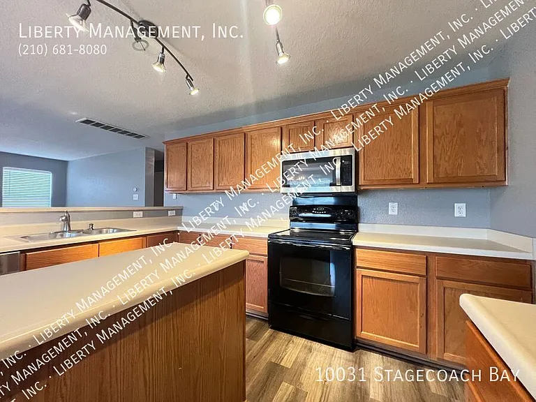 10031 Stagecoach Bay — Photo 8