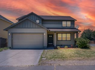 2247 NE Arapahoe Ct, Redmond, OR 97756