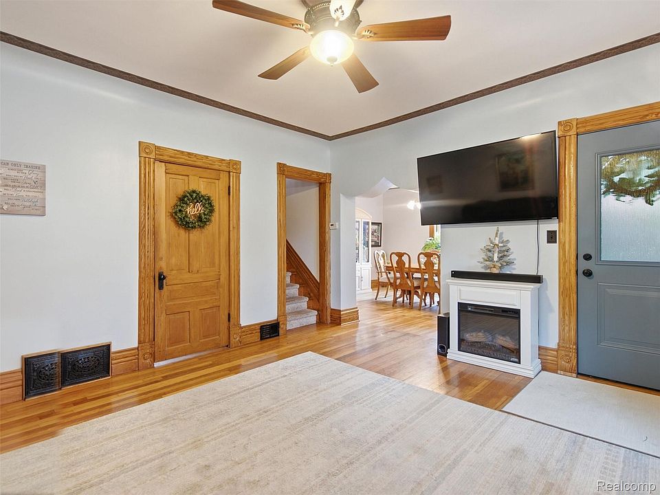 53633 Chesterfield Rd, photo 9
