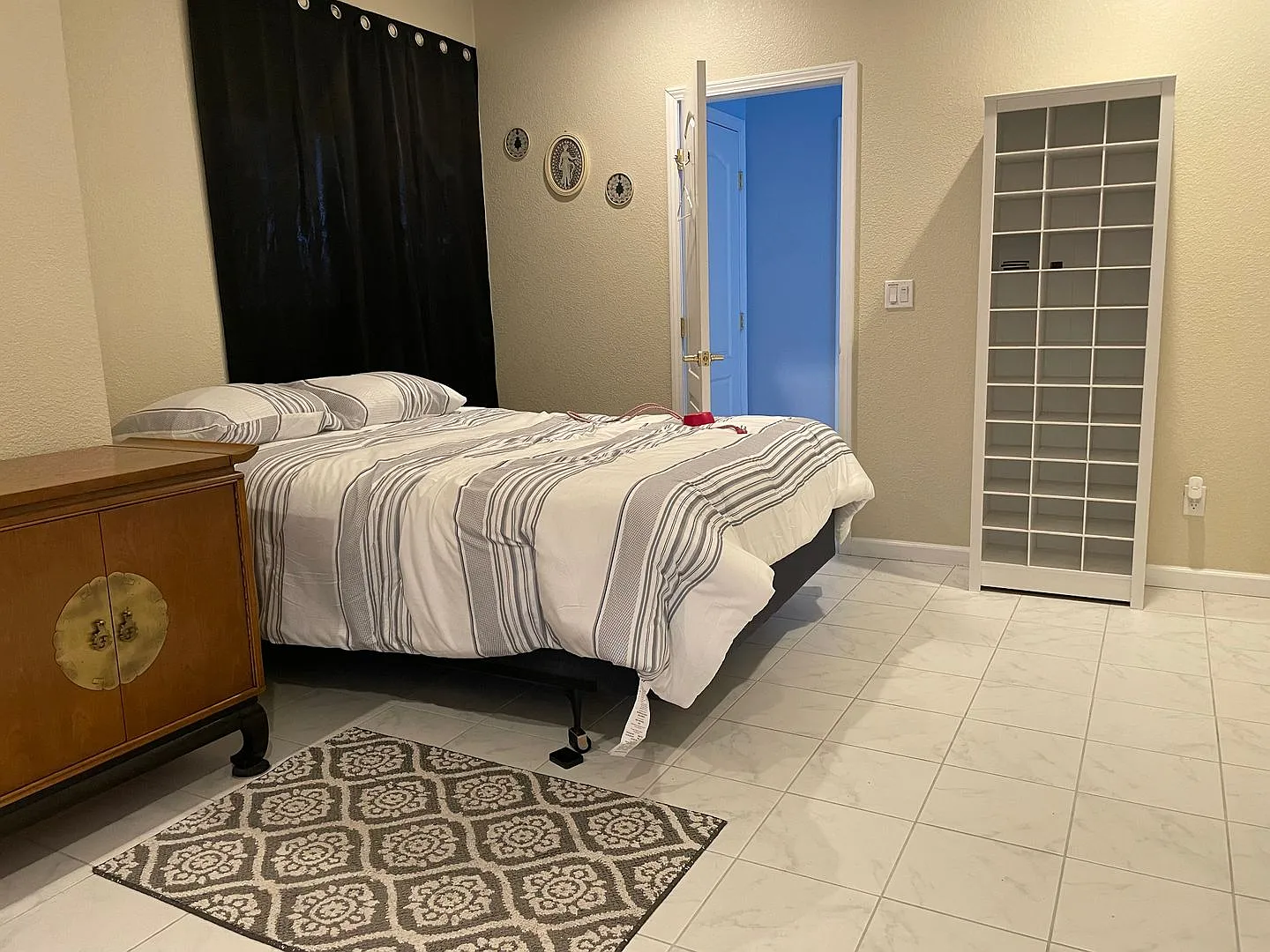 Large one bedroom in beautiful Country setting — Photo 3